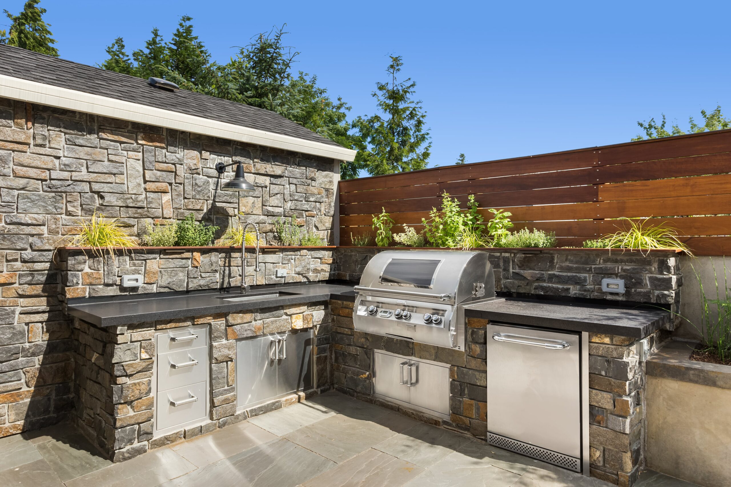 Outdoor brick Kitchen with grill